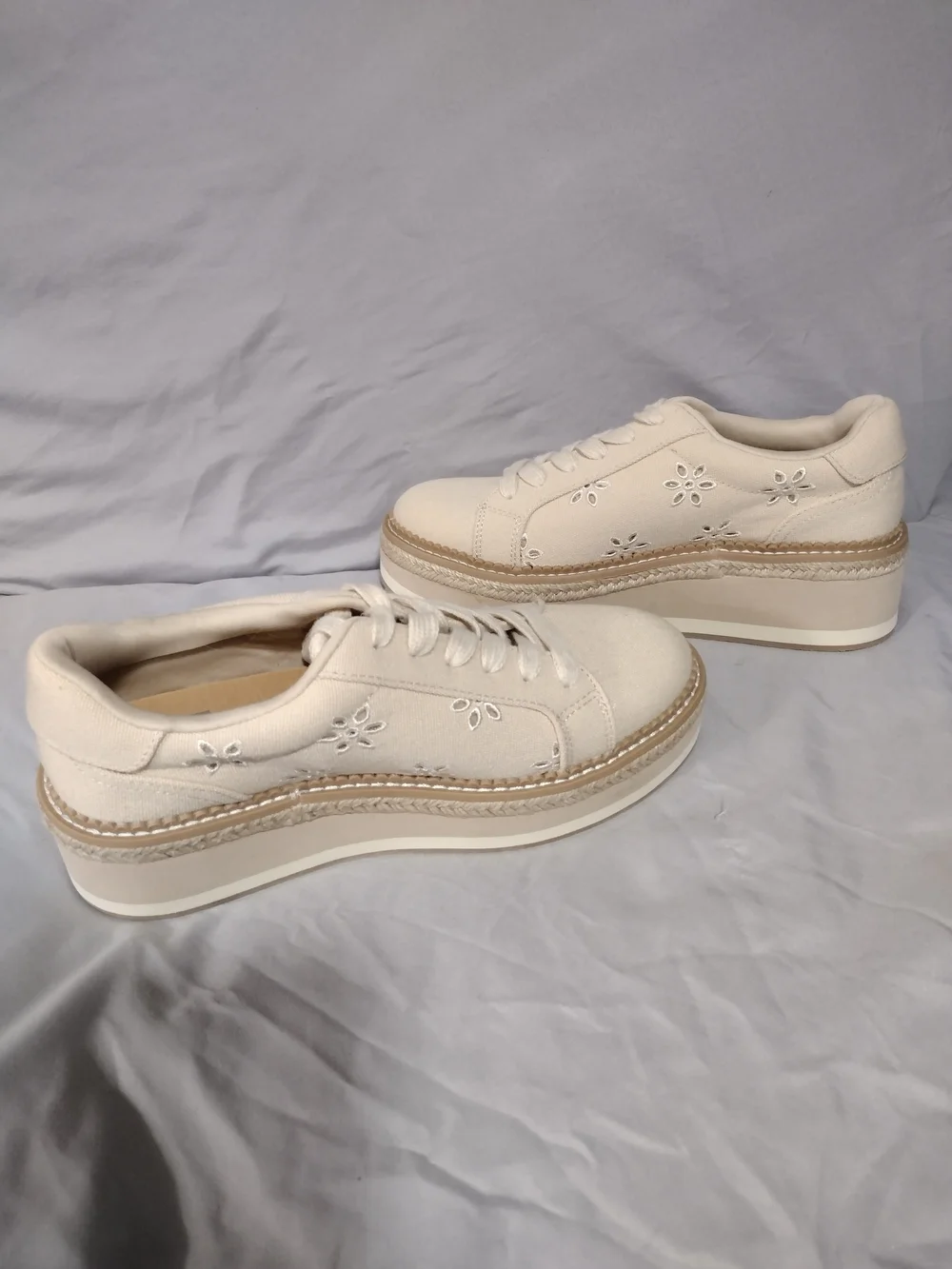 Dolce Vita Cream Platform Lace-Up Sneakers 6.5 Canvas